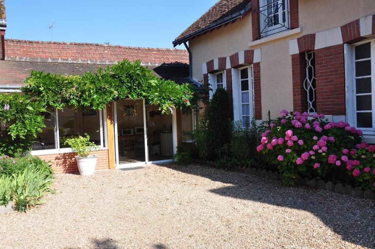Hotel La Petite Tuilerie Villefranche-sur-Cher Exterior foto